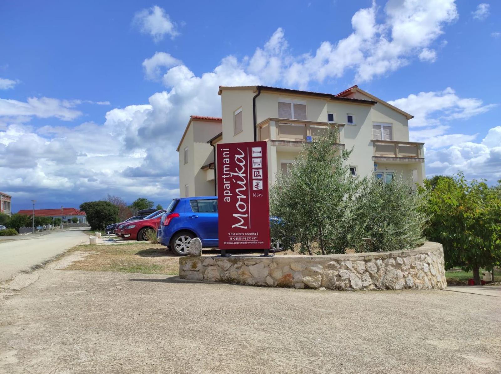Apartments Monika Nin Exterior foto
